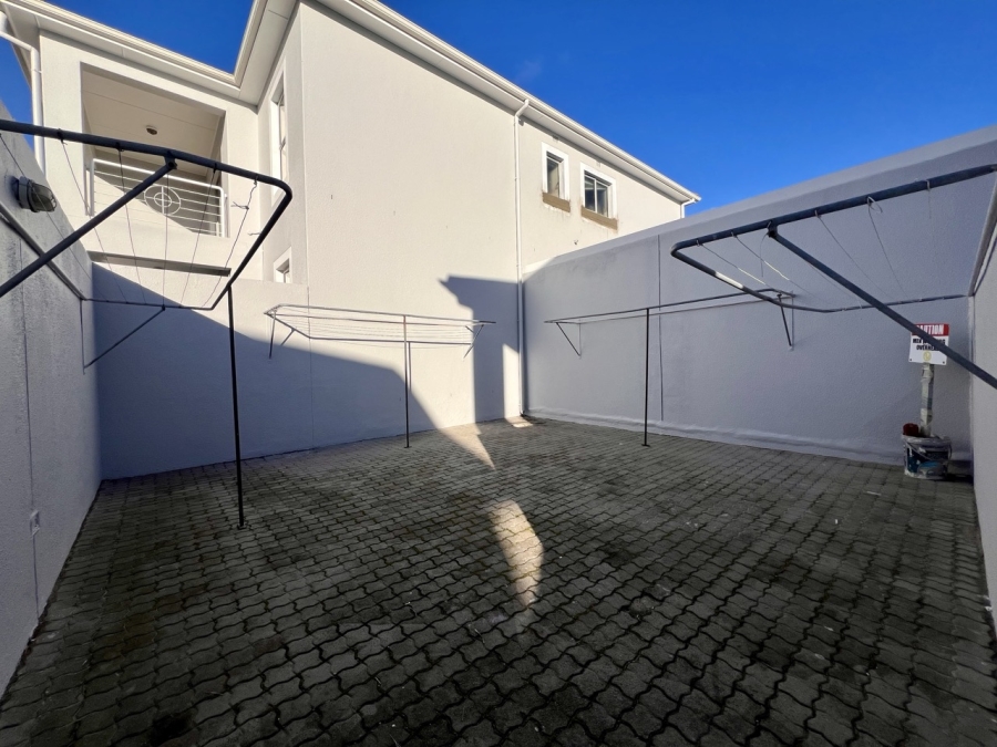 3 Bedroom Property for Sale in Flamingo Vlei Western Cape
